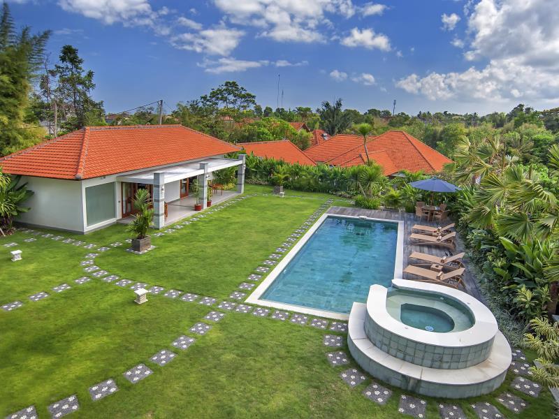 Villa Yenian By Villa Finder Canggu Exterior foto